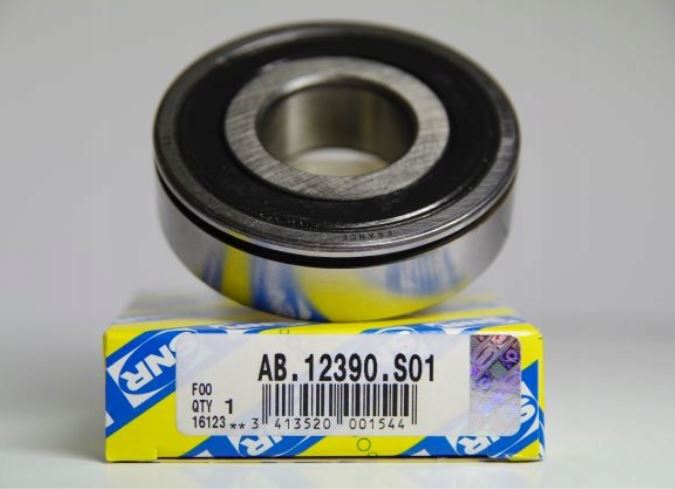 AB12390 MA REAR INPUT BEARING 25X62X17 (6305)
